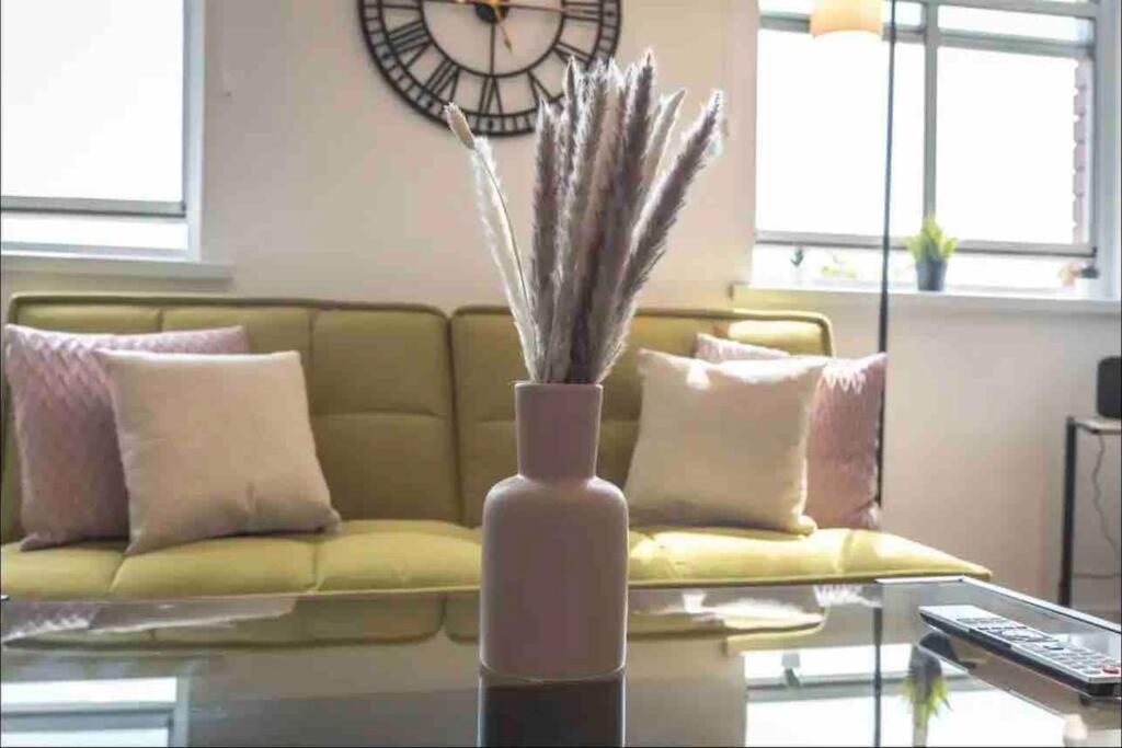 Exquisite Luxury Retreat Apartment Саутхамптън Екстериор снимка